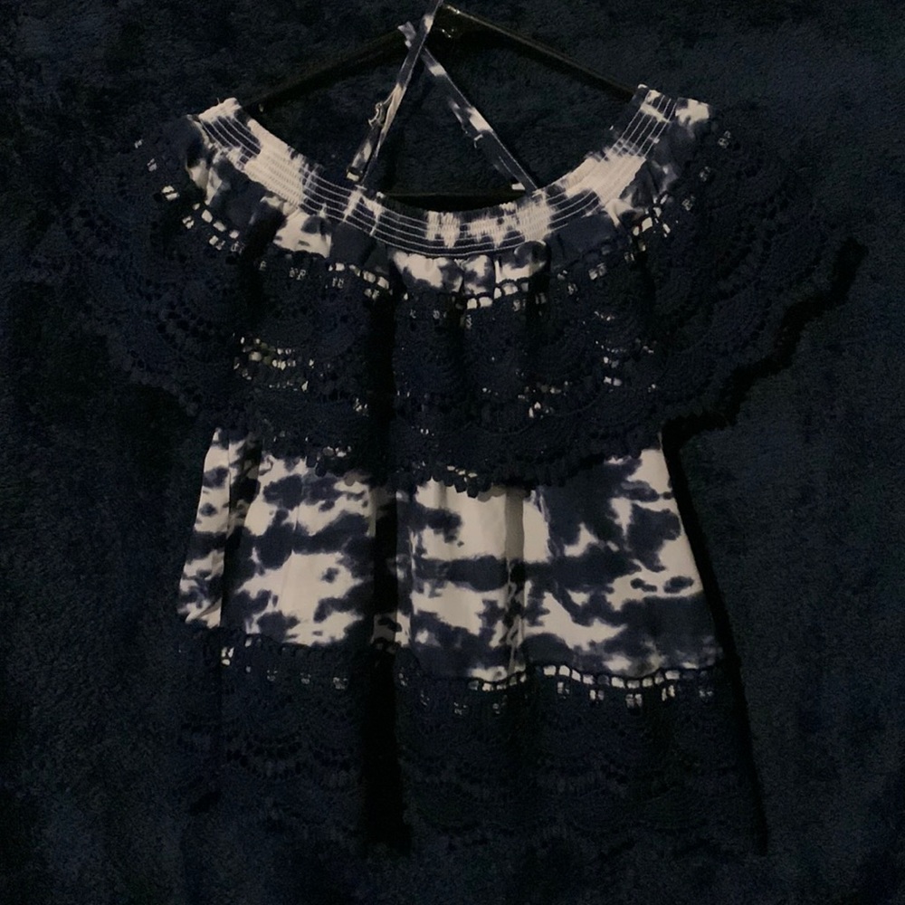 Off shoulder cuffed shirt